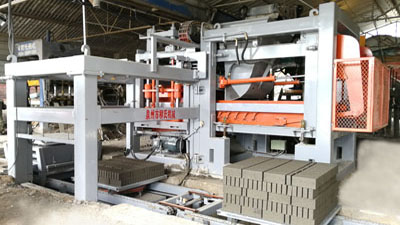 河南免托板磚機生產案例