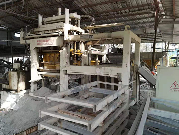 免托板磚機(jī)