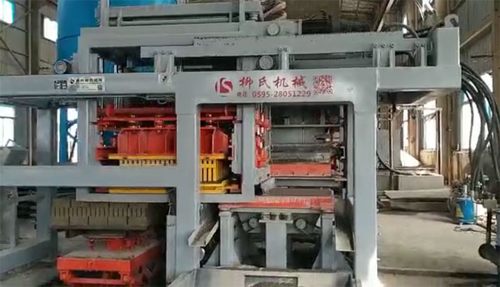 帶伺服移模的免托板磚機(jī)