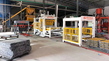 PC磚、透水磚生產(chǎn)現(xiàn)場(chǎng)